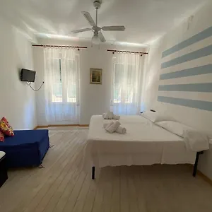 Apartment Holidays, Vernazza